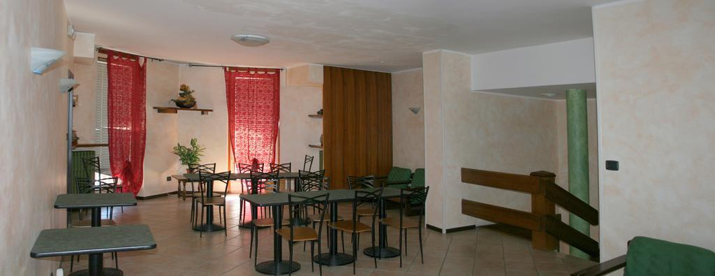 Albergo La Grolla Antey-Saint-André Exterior foto